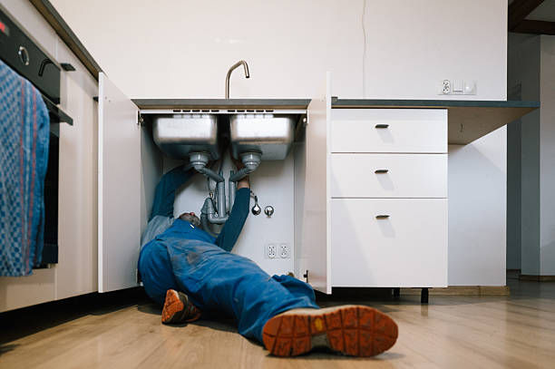 Professional Leak Detection technician working in Mansfield Depot, CT